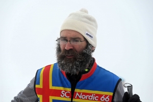 Les skieurs bravent le brouillard aux championnats de ski de fond aux Estables