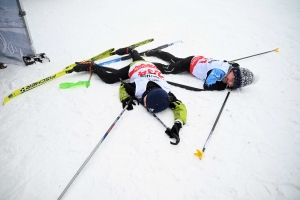 Les skieurs bravent le brouillard aux championnats de ski de fond aux Estables