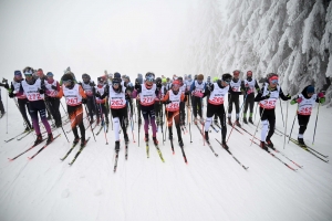 Les skieurs bravent le brouillard aux championnats de ski de fond aux Estables