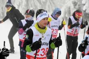 Les skieurs bravent le brouillard aux championnats de ski de fond aux Estables