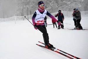 Les skieurs bravent le brouillard aux championnats de ski de fond aux Estables