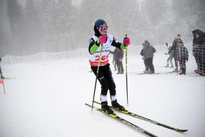 Les skieurs bravent le brouillard aux championnats de ski de fond aux Estables