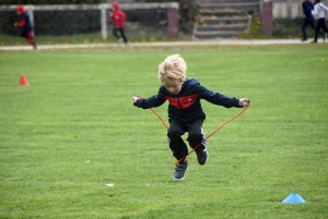 Yssingeaux : les 270 élèves de l&#039;école élémentaire publique à la course des droits de l&#039;enfant