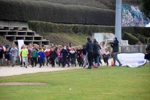 Yssingeaux : les 270 élèves de l&#039;école élémentaire publique à la course des droits de l&#039;enfant