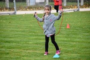 Yssingeaux : les 270 élèves de l&#039;école élémentaire publique à la course des droits de l&#039;enfant