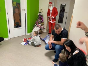 Bas-en-Basset : le Père Noël fait étape à la micro-crèche