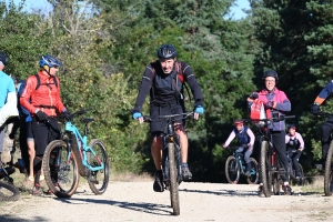 Saint-Julien-Chapteuil : plus de 700 randonneurs sur la Traversée des Sucs