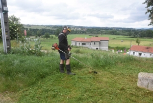 Bas-en-Basset : les riverains de &quot;Lamure&quot; entretiennent et embellissent leur village