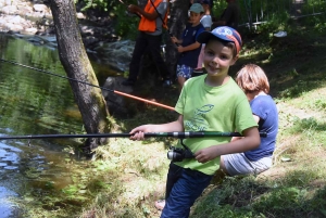 Yssingeaux : 40 enfants à la fête de la pêche sur l&#039;Auze