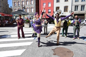 Yssingeaux : 180 exposants au vide-greniers en centre-ville et des animations folkloriques