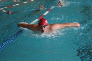 Monistrol-sur-Loire : un 1er meeting départemental de natation... à huit-clos