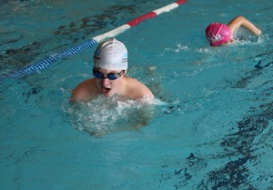 Monistrol-sur-Loire : un 1er meeting départemental de natation... à huit-clos