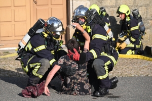 Au coeur d&#039;un exercice d&#039;ampleur des pompiers à Tiranges (vidéo)