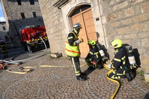 Au coeur d&#039;un exercice d&#039;ampleur des pompiers à Tiranges (vidéo)