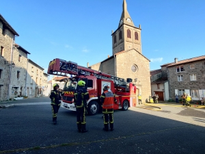 Au coeur d&#039;un exercice d&#039;ampleur des pompiers à Tiranges (vidéo)