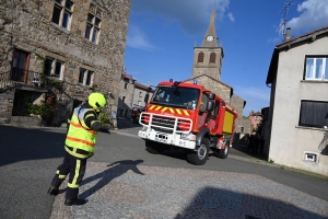 Au coeur d&#039;un exercice d&#039;ampleur des pompiers à Tiranges (vidéo)