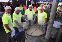 Saint-Julien-du-Pinet : 1 300 soupes aux choux servies sur la place du village