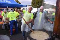 Saint-Julien-du-Pinet : 1 300 soupes aux choux servies sur la place du village