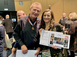 Anne Truphème avec Claude Fougeirol photographe à Beauchastel Crédit DR