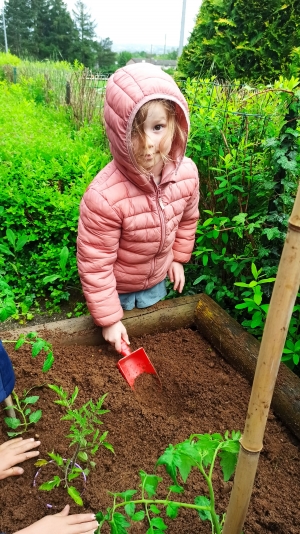 Bas-en-Basset : les maternelles de l&#039;école Louise-Michel reçoivent le prix des « petits jardiniers »