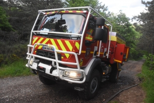 Un entraînement d&#039;envergure des pompiers à Saint-Maurice-de-Lignon pour combattre les feux de forêt