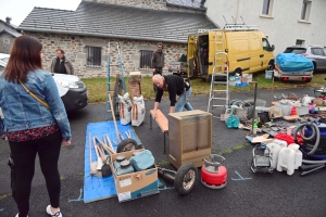 Bessamorel : Festi&#039;Ardaym a offert l&#039;emplacement aux exposants de la brocante