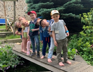 Yssingeaux : pour approndir les 5 sens, les maternelles de Saint-Gabriel visitent le Jardin Mirandou