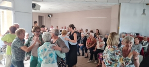 La Chapelle-d&#039;Aurec : 100 seniors au son de l&#039;accordéon