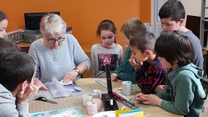 Un atelier à la médiathèque de Monistrol pour les écoliers du Château