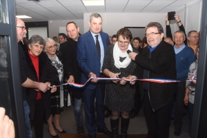 Araules : la nouvelle salle de &quot;Recharinges&quot; inaugurée, Roger Colombet à l&#039;honneur