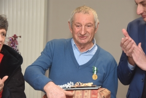 Araules : la nouvelle salle de &quot;Recharinges&quot; inaugurée, Roger Colombet à l&#039;honneur