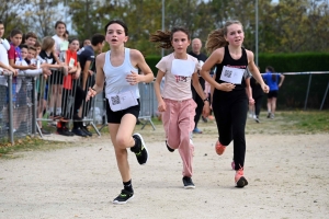 Yssingeaux : 550 collégiens au pas de course au complexe sportif