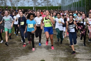 Yssingeaux : 550 collégiens au pas de course au complexe sportif