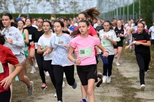 Yssingeaux : 550 collégiens au pas de course au complexe sportif