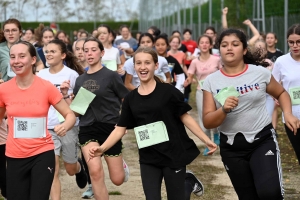 Yssingeaux : 550 collégiens au pas de course au complexe sportif