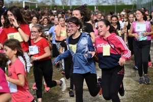 Yssingeaux : 550 collégiens au pas de course au complexe sportif