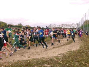 Yssingeaux : 550 collégiens au pas de course au complexe sportif