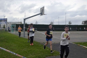 Yssingeaux : 550 collégiens au pas de course au complexe sportif