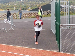 Yssingeaux : 550 collégiens au pas de course au complexe sportif