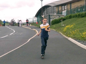 Yssingeaux : 550 collégiens au pas de course au complexe sportif