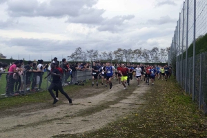 Yssingeaux : 550 collégiens au pas de course au complexe sportif