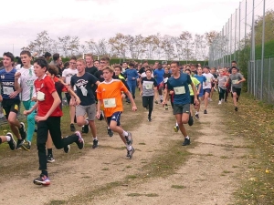 Yssingeaux : 550 collégiens au pas de course au complexe sportif