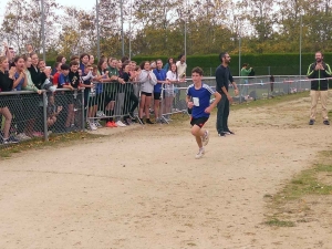 Yssingeaux : 550 collégiens au pas de course au complexe sportif