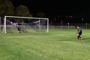 Foot, Gambardella : Monistrol passe par un trou de souris à Brives