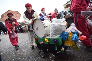 Saint-Didier-en-Velay : Carnaval pluvieux, Carnaval heureux (vidéo)