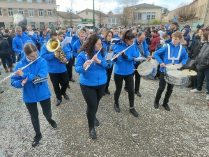 Saint-Didier-en-Velay : Carnaval pluvieux, Carnaval heureux (vidéo)