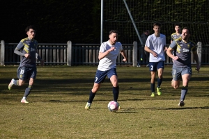 Foot, R2 : Sucs et Lignon fait tomber le leader Veauche