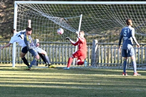 Foot, R2 : Sucs et Lignon fait tomber le leader Veauche