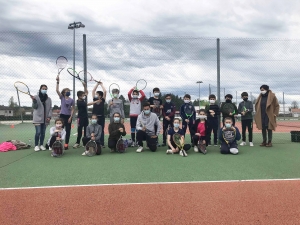 De la cour d&#039;école aux courts de tennis à Montfaucon-en-Velay