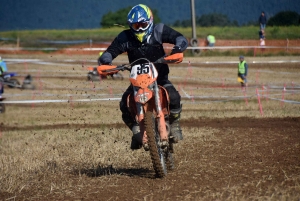 Course sur prairie de Saint-Maurice-de-Lignon : les motos Open (série 2)